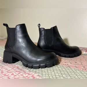 Steve Madden Howler Boot - W 10 🖤✨